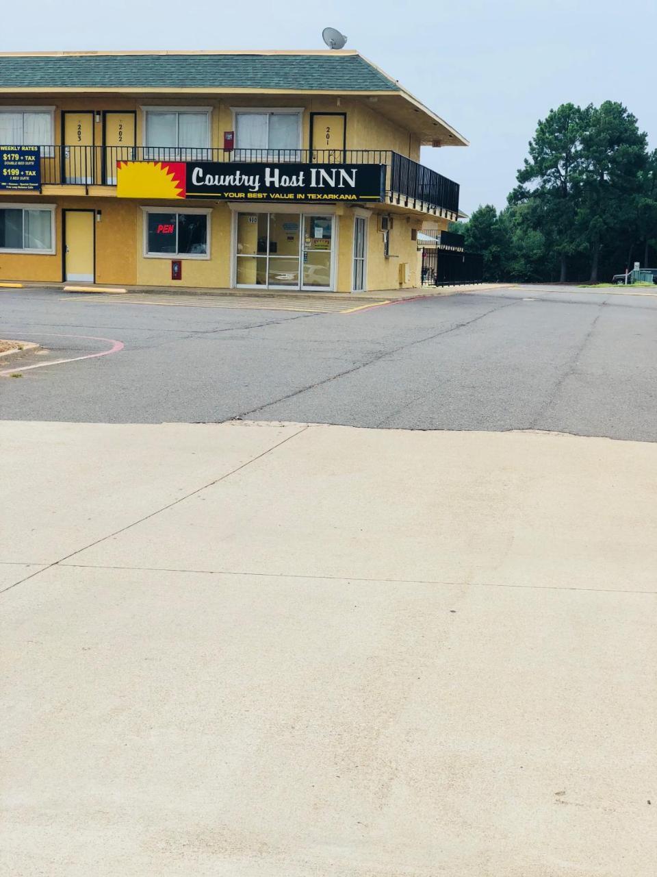 Country Host Inn 特克萨卡纳 外观 照片