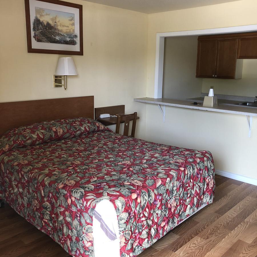 Country Host Inn 特克萨卡纳 外观 照片