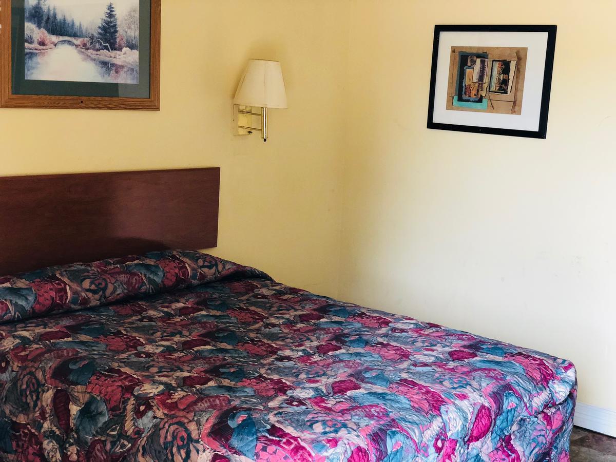 Country Host Inn 特克萨卡纳 外观 照片
